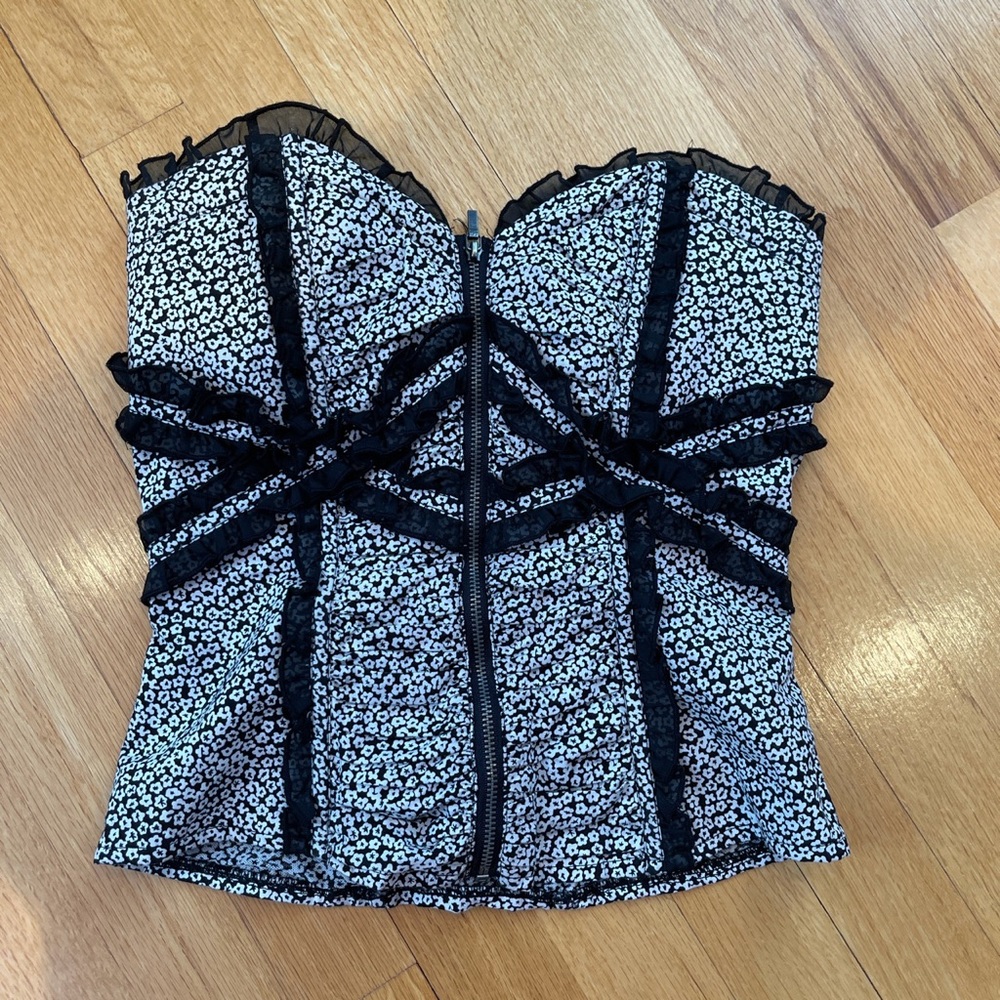 black and white floral corset top!